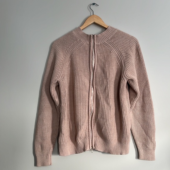 H&M sweater - Picture 2 of 6